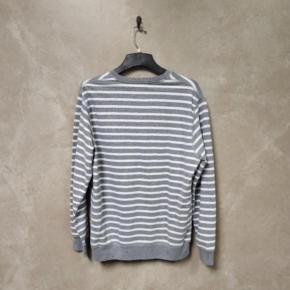 Old Navy Men's Gray and White Striped Pullover Sweatshirt Size XL - Picture 4 of 6